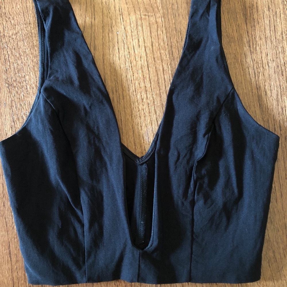 Black Deep V Cropped Top